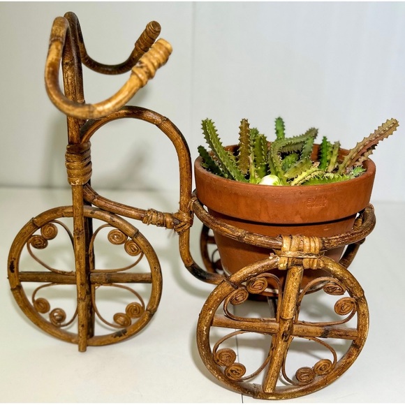 Vintage 70’s Bohemian Rattan Bamboo Bicycle Planter - Picture 6 of 12